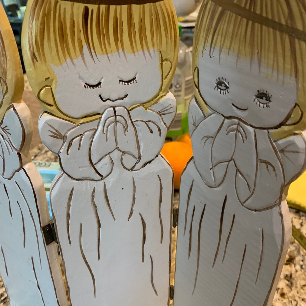 Adorable, sweet  praying angels